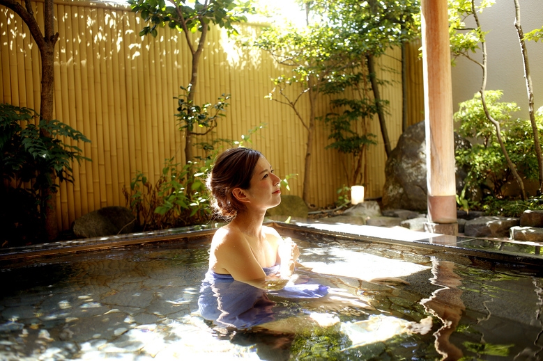 【楽天月末セール】秋の心満たされる『京都牛』極上すき焼きを！オーシャンビューの客室と客室露天風呂で♪