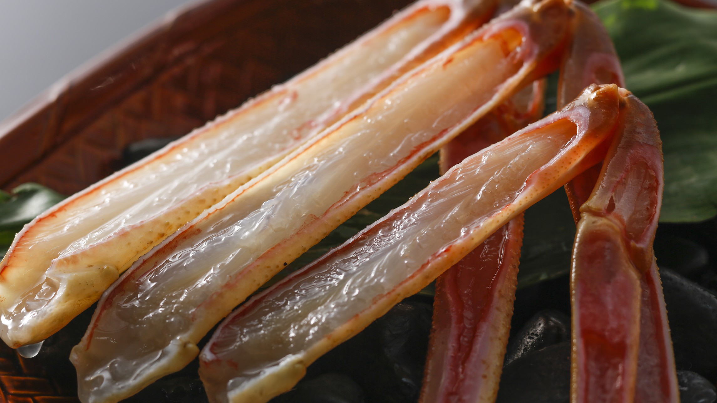 【冬・活ガニ】約700g級「松葉ガニ」◆タグ付きブランドガニで冬の味覚を堪能！