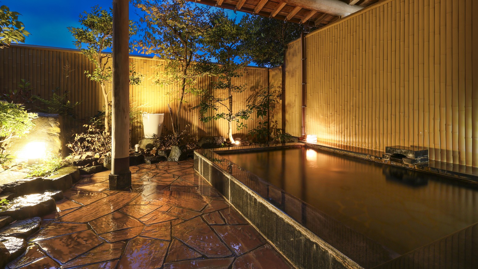 【素泊まり】温泉客室露天風呂でオーシャンビューと温泉を満喫！チェックインは20時までOK