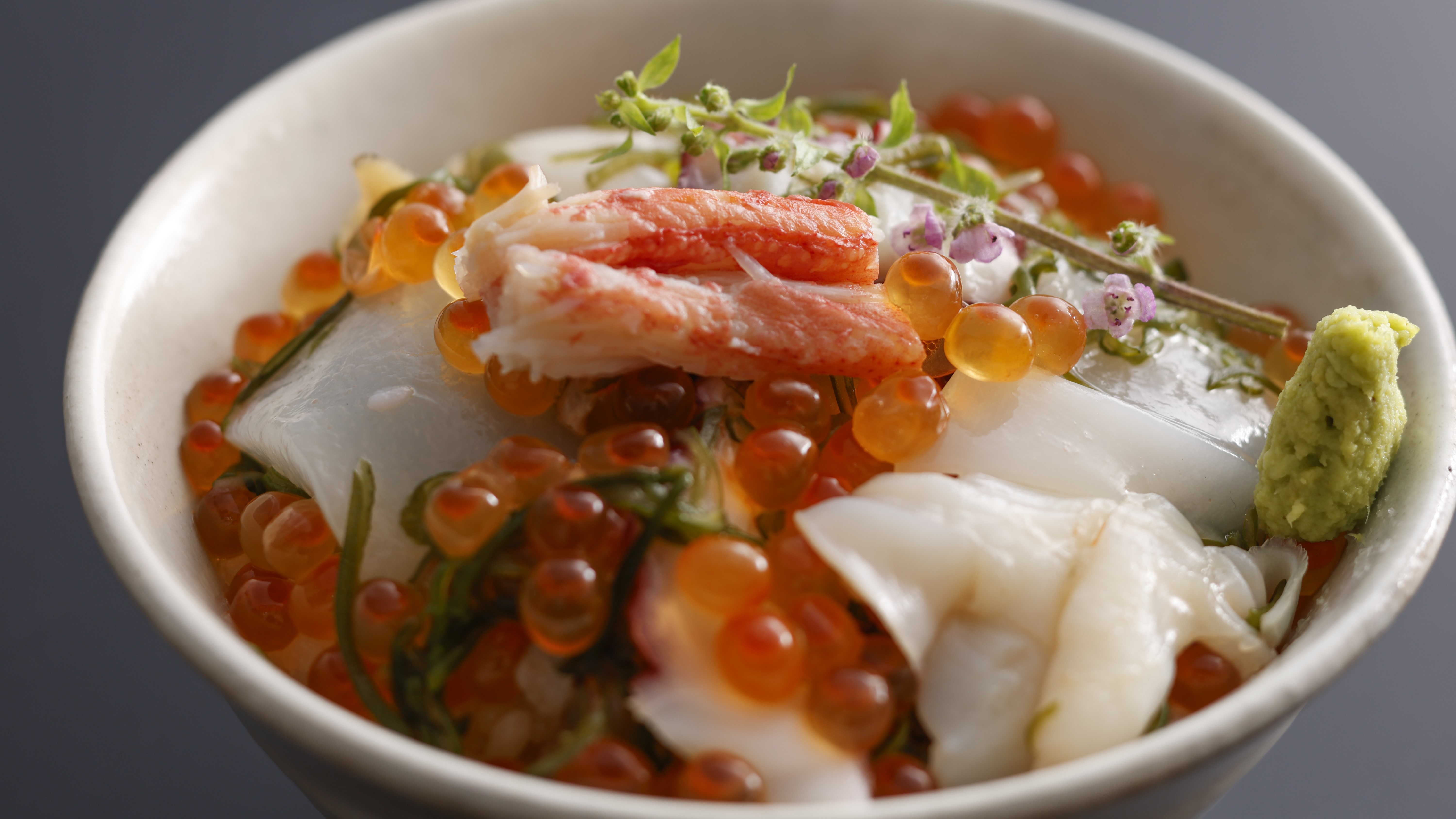【春・お料理】海宝漬丼（料理長が味付けした「いくら」と「めかぶ」を魚介と和えた海宝漬）