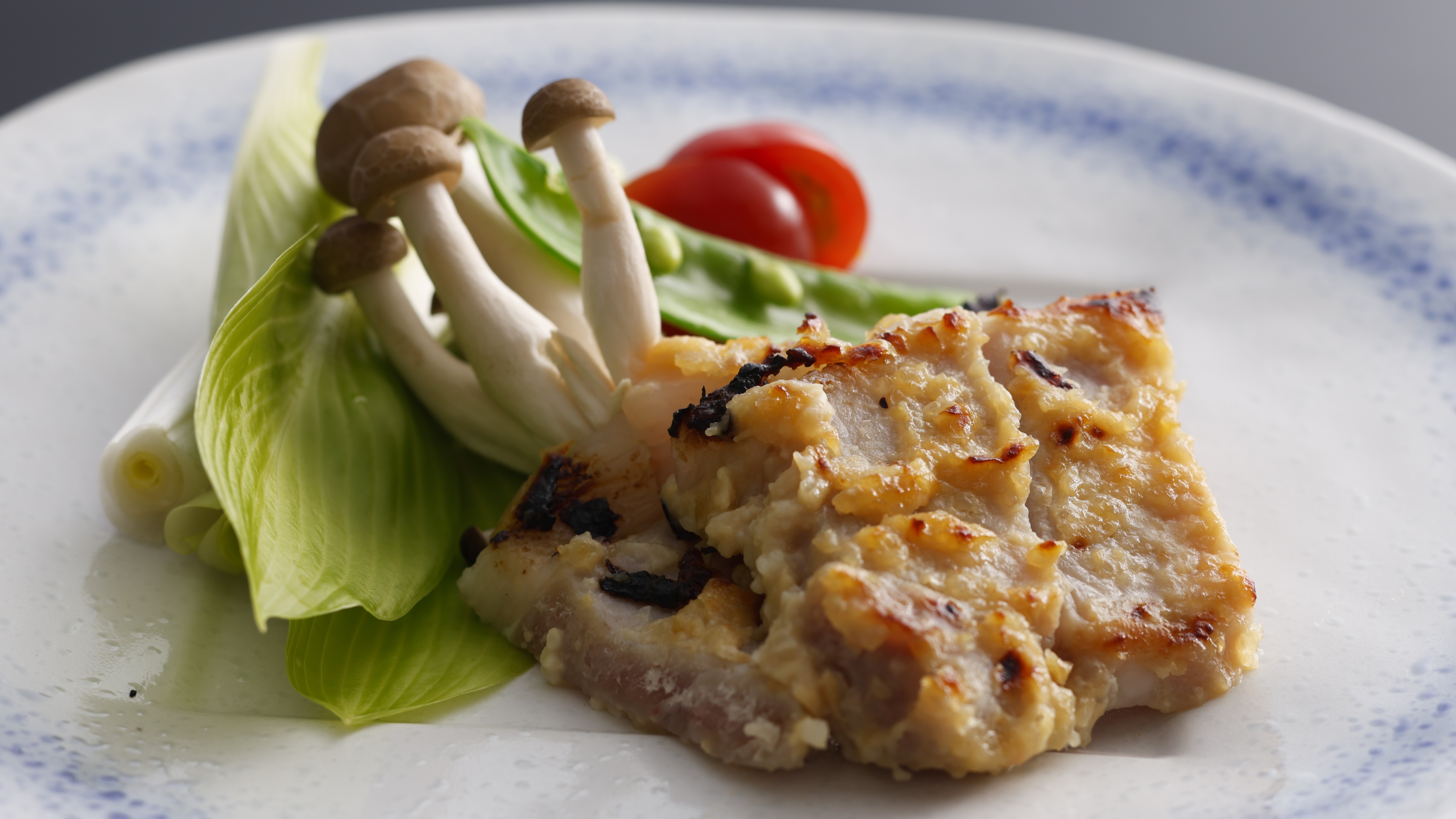 【春・お料理】八鹿豚 粕味噌漬け（但馬のブランド豚を地元酒造の酒粕と西京味噌で漬け込んだトンテキ）