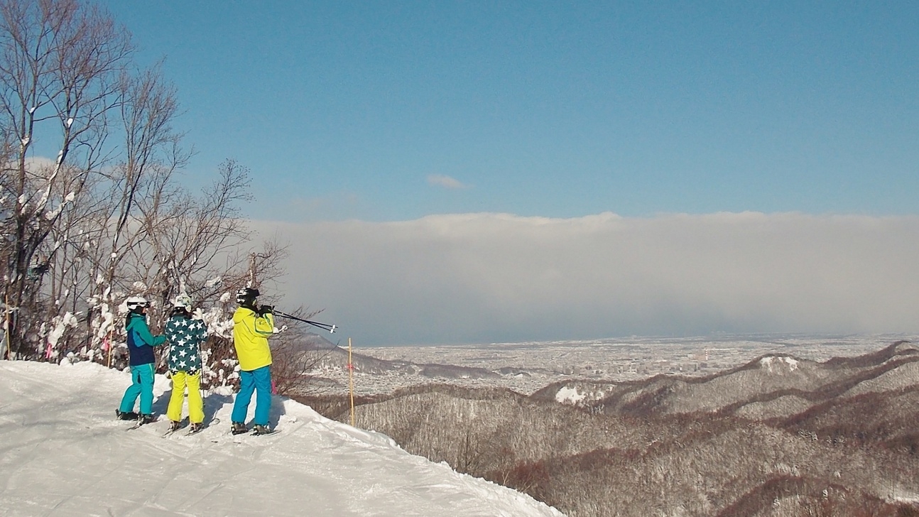 さっぽろばんけいスキー場　リフト券付(4時間)ランチ付+フルレンタルセット宿泊プラン｜素泊まり