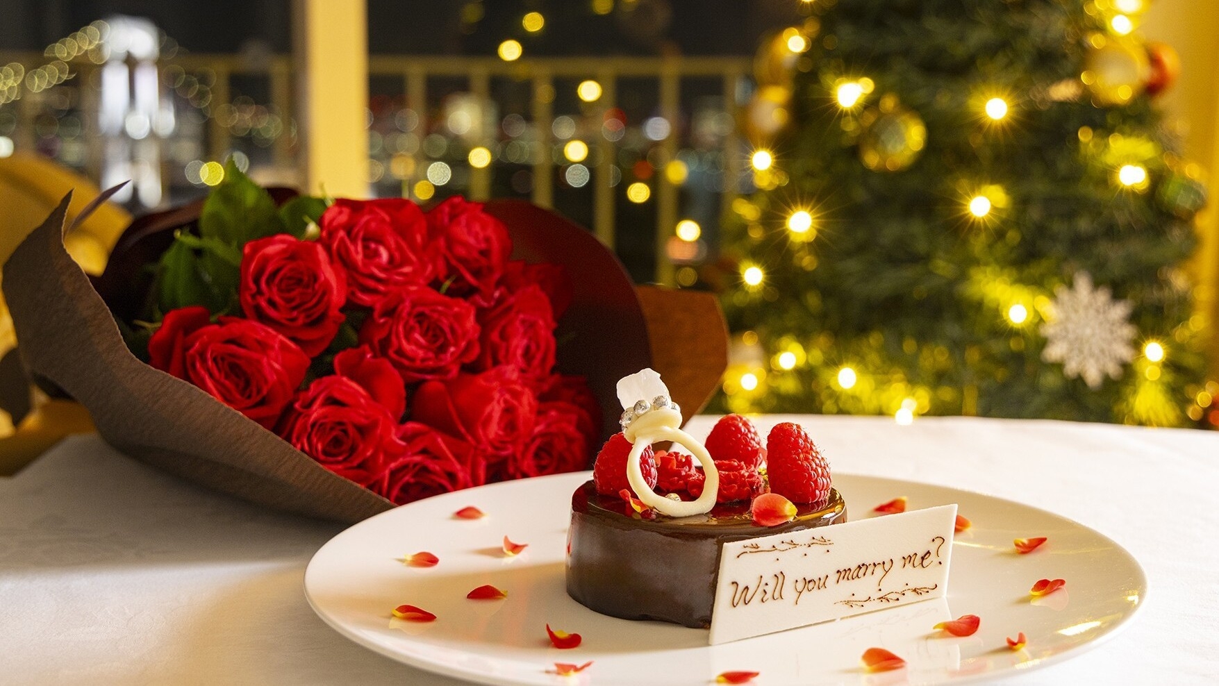 【クリスマス・プロポーズ】インルームディナー＆ダズンローズで聖夜に誓う★ラウンジアクセス＆朝食付