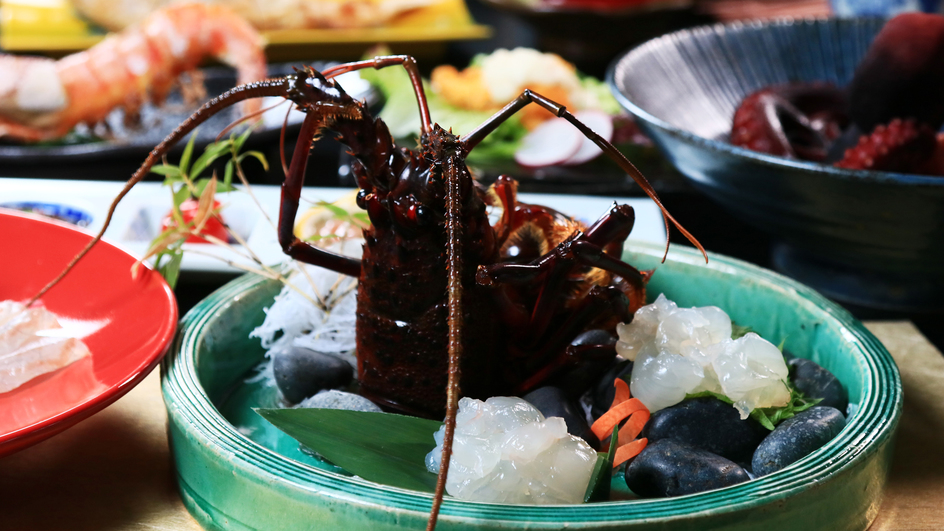 【最上級Dinner】〜至福のひととき〜『あわび』×『伊勢海老』×『知多牛』三大味覚をご堪能