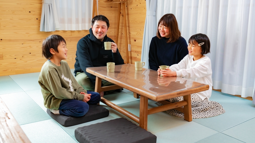 *【マウンテンコテージ】お部屋の中でも唯一和室がある当客室。くつろぎながらの団欒にぴったりです。