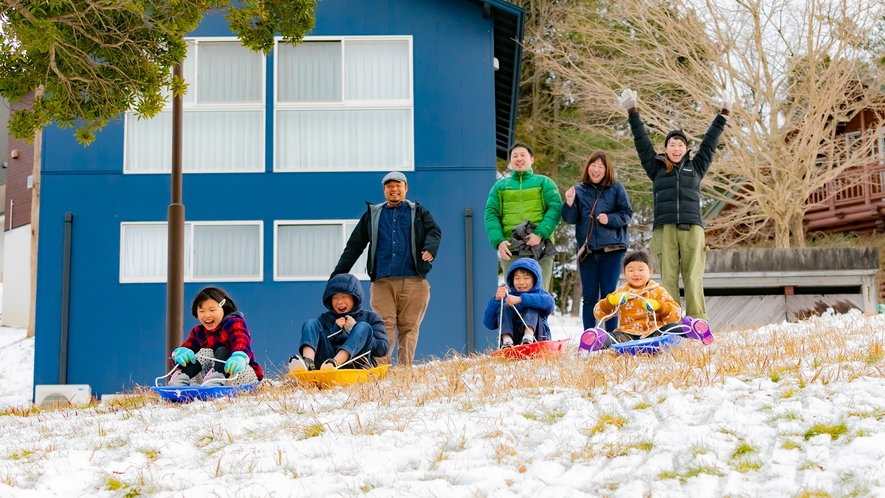 *【過ごし方】雪ゾリ体験♪パパママに見守られながら、誰が一番早いかヨーイドン！