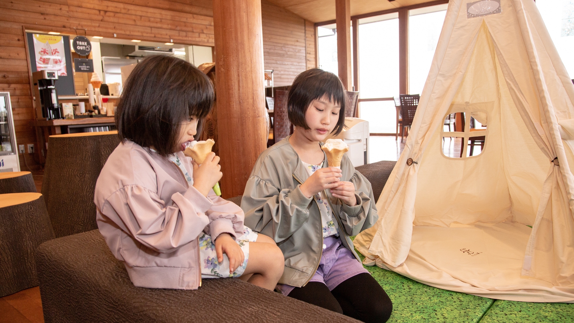 *【クラブハウス】みんな大好きソフトクリーム♪地元工場の木次牛乳を使用した美味しいアイスです。