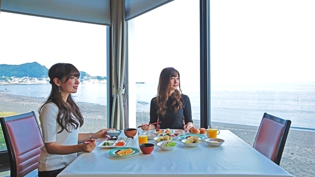 温泉で疲れを癒し、港町の朝食を食べて活力アップ！1泊朝食プラン