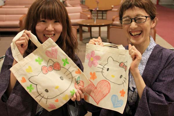 セルフプログラム　お絵かきエコバック作り