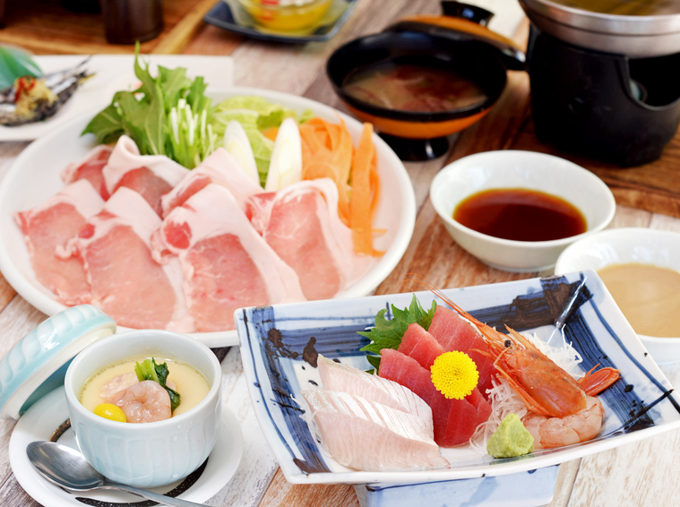 基本の夕食　豚しゃぶと刺身御膳　１泊２食付