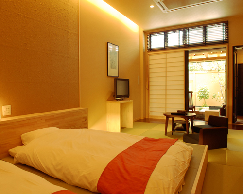 Guest room with open-air Shiinoki