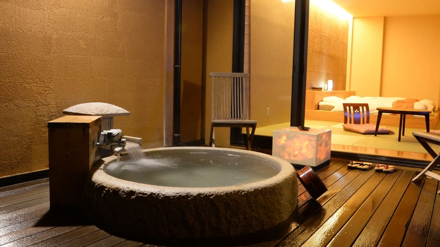 *sakura邸　露天風呂付客室（客室一例）