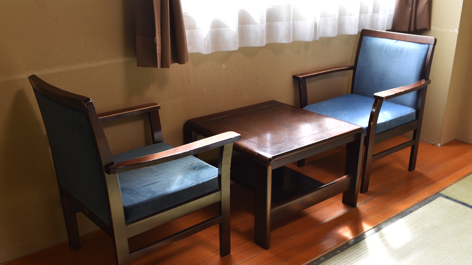和室8畳│椅子・テーブル