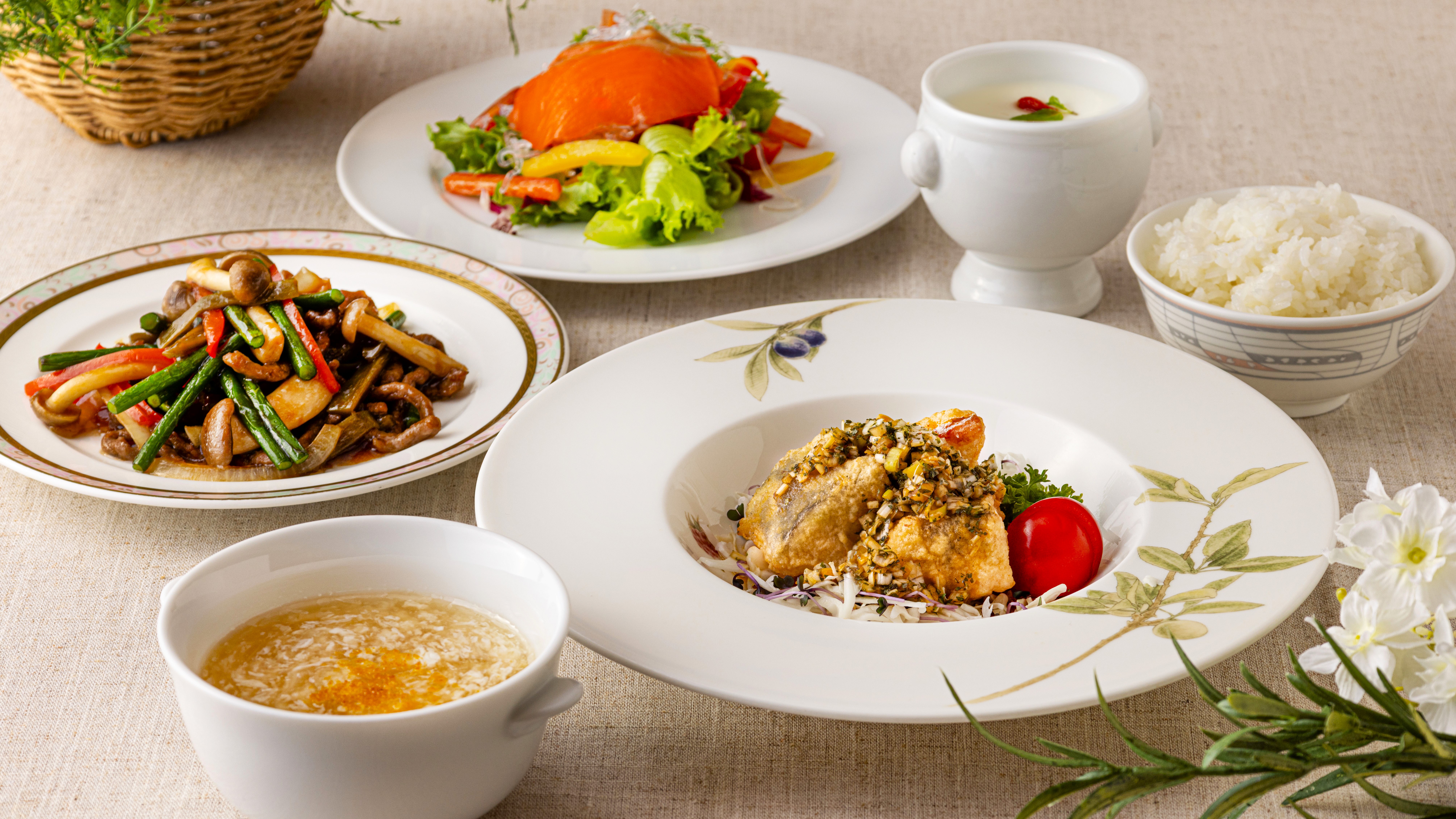 ランチ限定：2025年12月1日（月）～2月28日（土）※12月31日～1月5日は休止