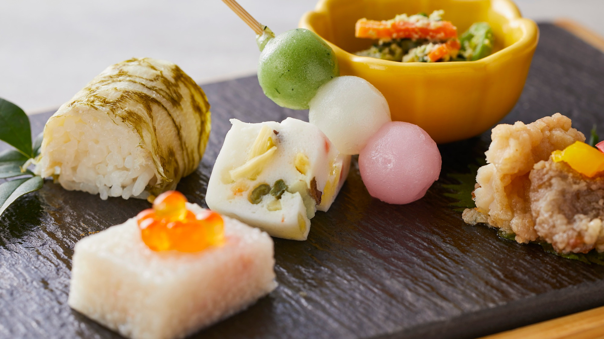 《福井県立恐竜博物館》迫力の恐竜化石の宝庫を楽しめる！常設展チケット引換券付プラン【特別会席】