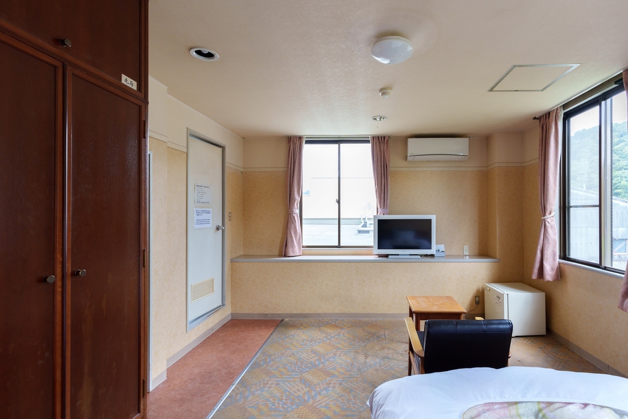 DXシングル２食付きプラン (夕食弁当+朝食弁当)　※風呂付き 3F 　