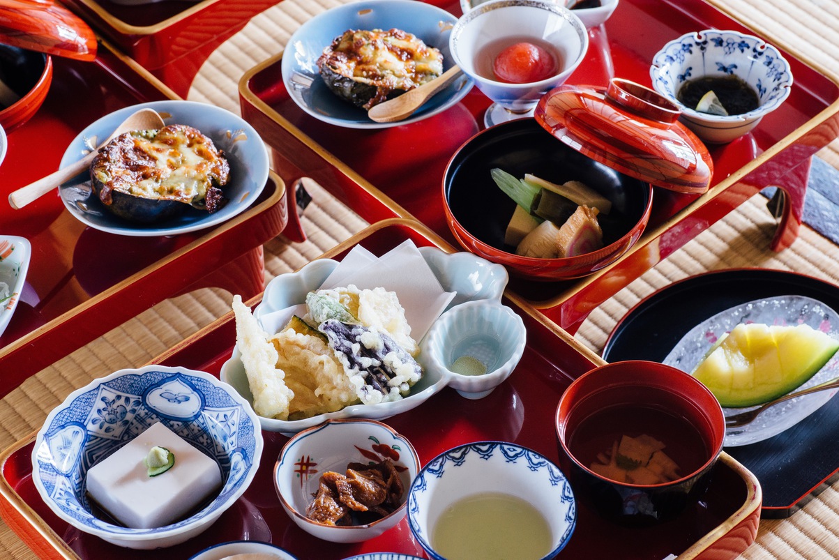 【スタンダード】　こだわりの胡麻豆腐。伝統の精進料理に舌鼓