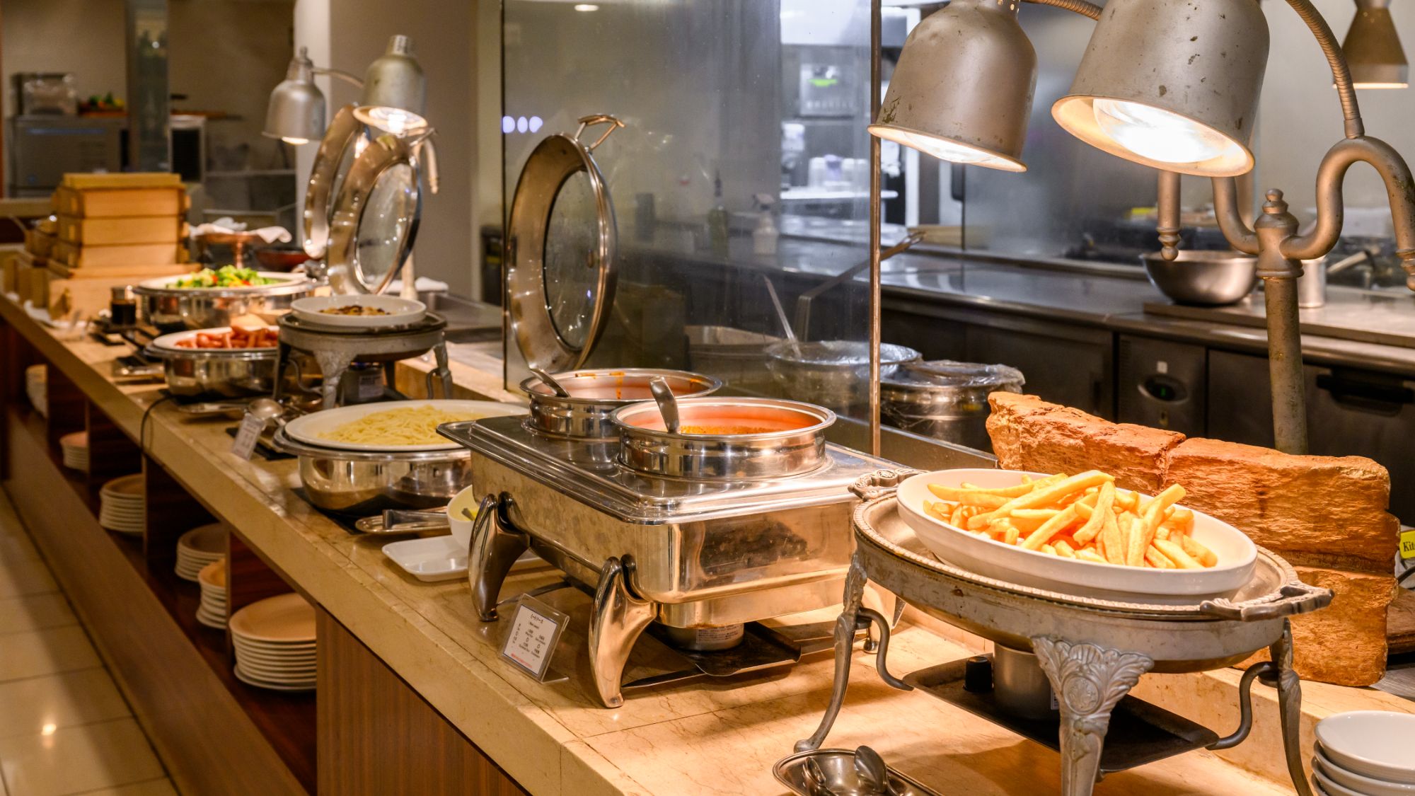 朝食ビュッフェ一例「オールデイダイニング コラーロ」