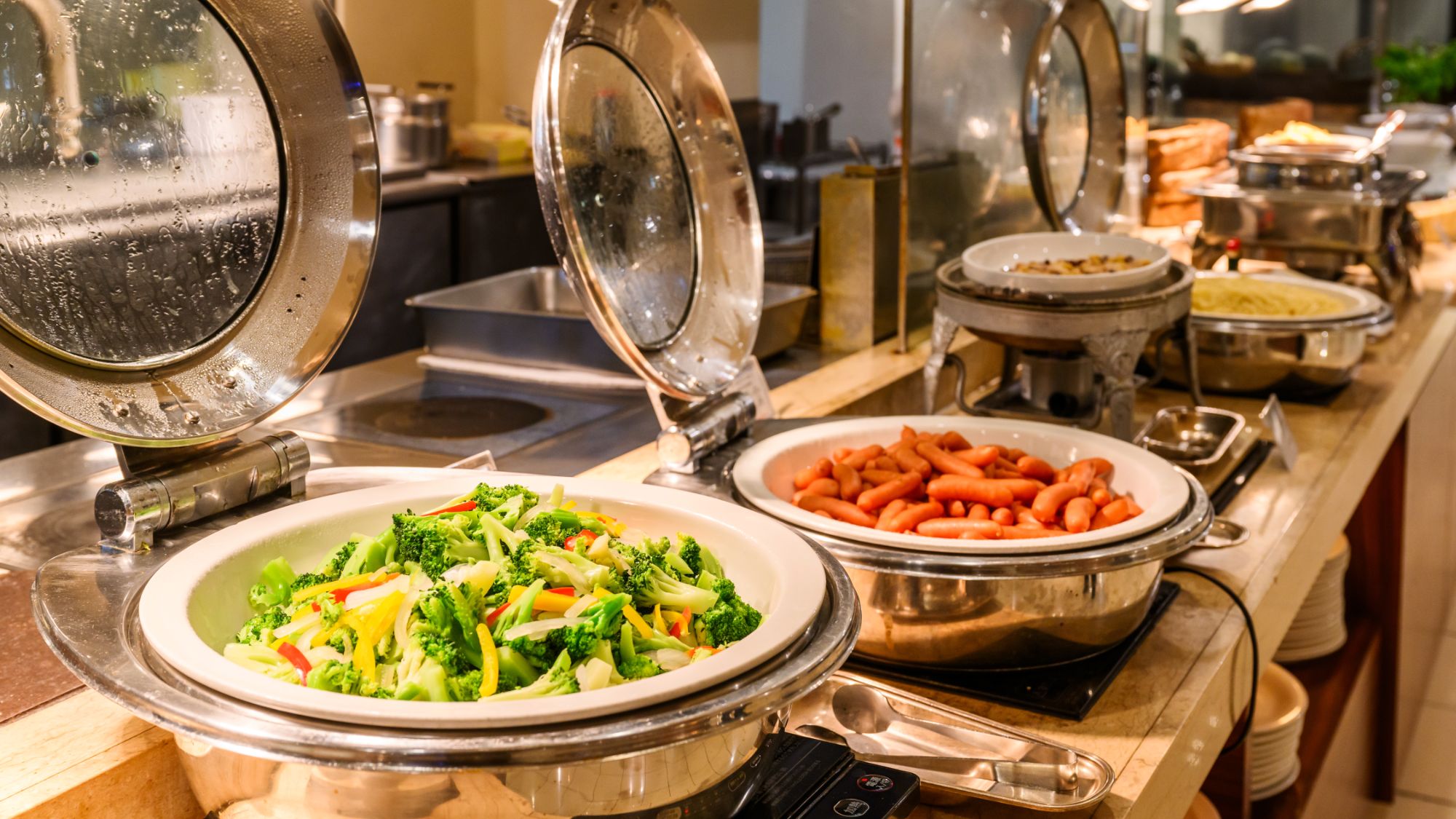 朝食ビュッフェ一例「オールデイダイニング コラーロ」