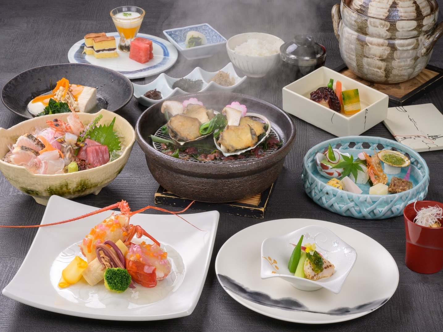 【人気！】伊勢志摩の旬の『和食コース』を味わう　伊勢海老・鮑の夕食付　味覚プラン