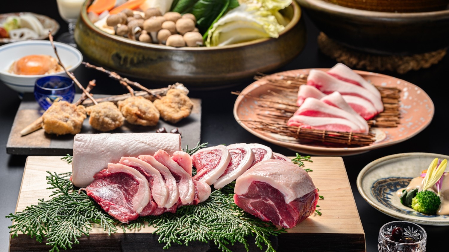 【冬の稀少種ジビエ】ミルキーな小猪肉×さっぱり鹿肉の丹波篠山産ジビエ食べ比べ+近又特製ぼたん鍋コース