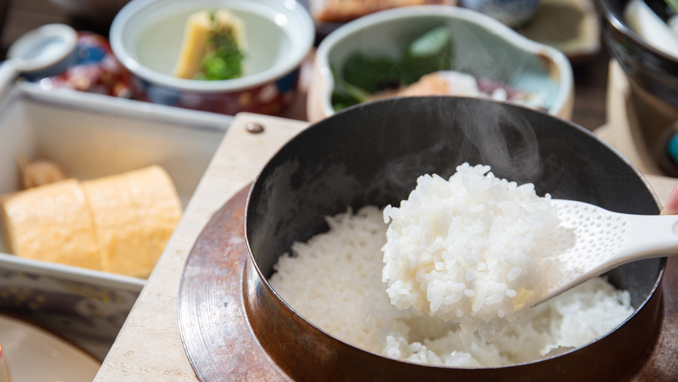 【朝食付】老舗旅館でいただく旅館らしい手作り和朝食◆土鍋炊きご飯×出来立ての出し巻き玉子を堪能