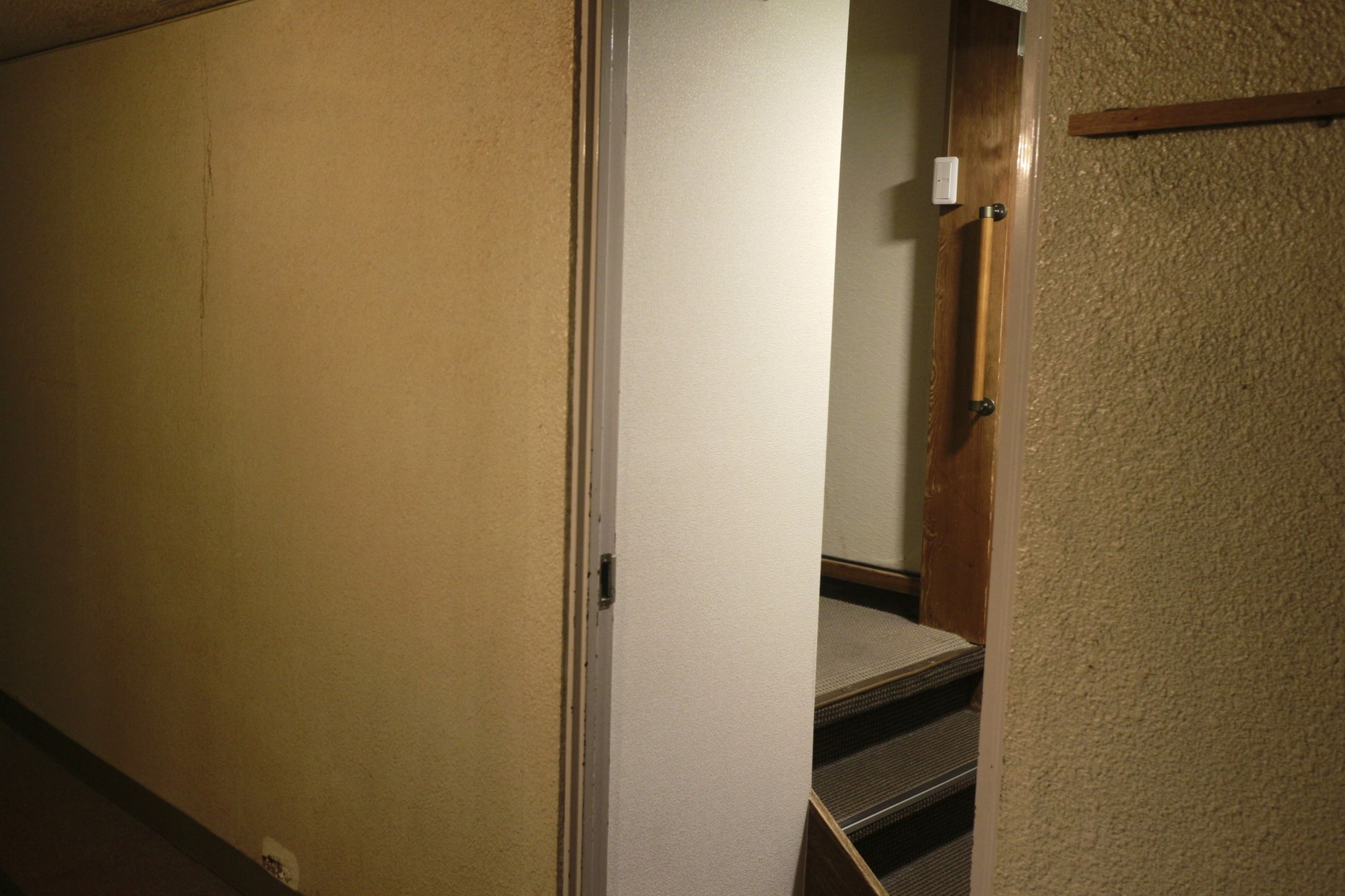 奥まった場所にある旧部屋です※訳あり※