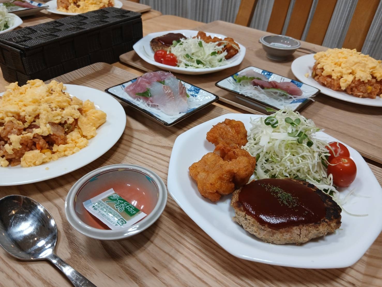 日替わり夕食＋朝食付きプラン【全室WiFi付】