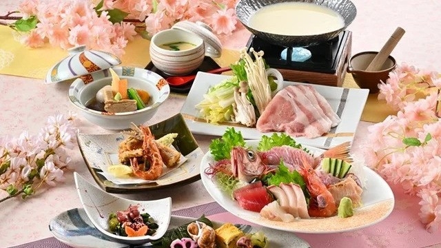 1泊2食【春の会席】夕食は旬の魚介・味覚を使った一番人気！「能登の里海会席」
