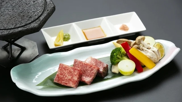 鹿児島黒牛溶岩焼きステーキ付きいぶすきたまて箱×ハーフビュッフェプラン