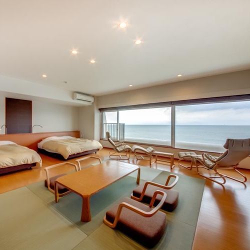 Ocean View Premium Japanese-Western Room with Wide View (Queen x 2 beds + 6 tatami mats)