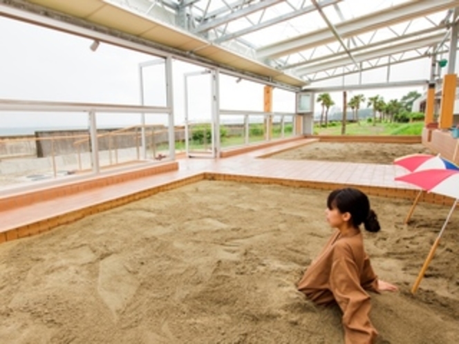 指宿名物「砂むし温泉」≪癒砂≫