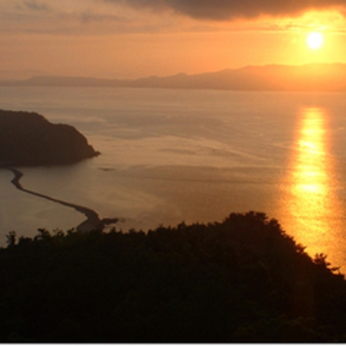 魚見岳から眺める大隅半島から昇る朝日