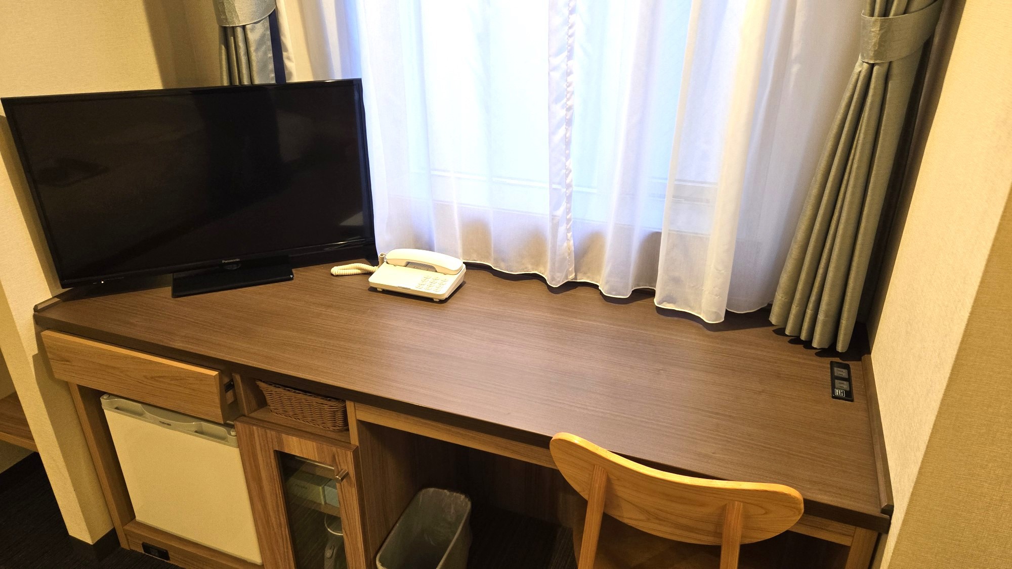 客室デスク　コンフォートダブル