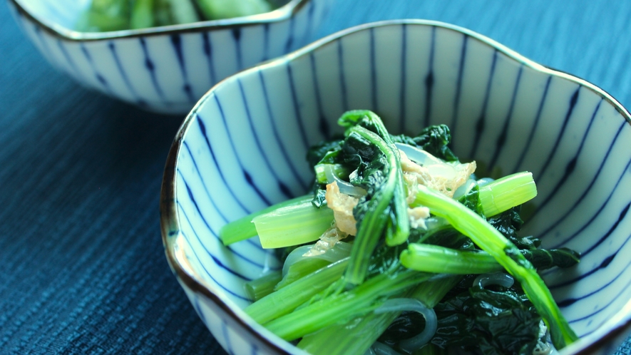 高知の野菜を使った日替わり料理【小松菜のお浸し】