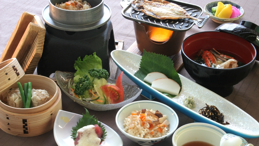 【朝食口コミ高評価】炊きたて釜めしが人気！和朝食◆1泊朝食プランだから！熱海を自由に満喫