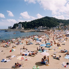 【夏】　熱海サンビーチでおもいっきり海水浴を楽しんで