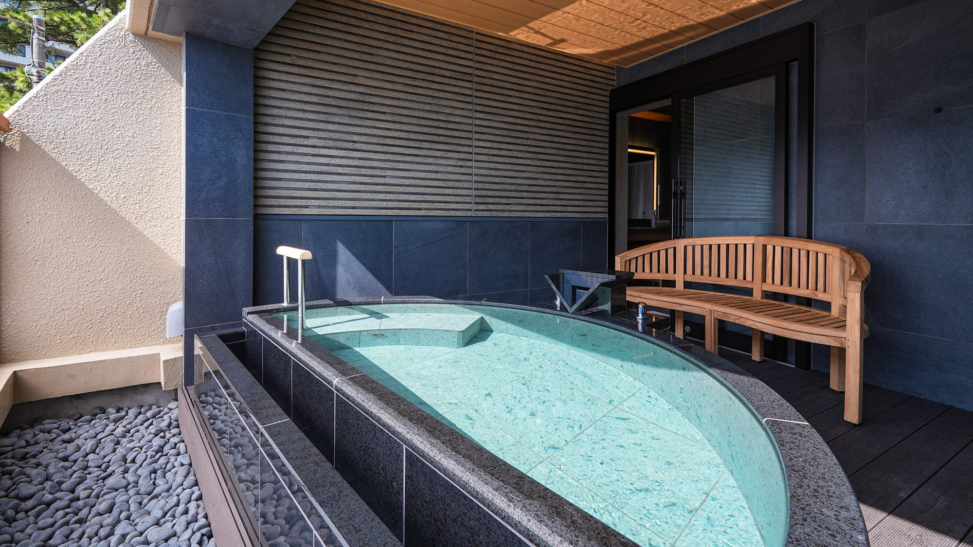 有料貸切風呂『月うさぎ』熱海温泉をたっぷりお楽しみいただけます。