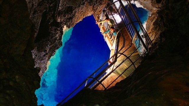 日本三大鍾乳洞”龍泉洞”入洞券付き宿泊プラン