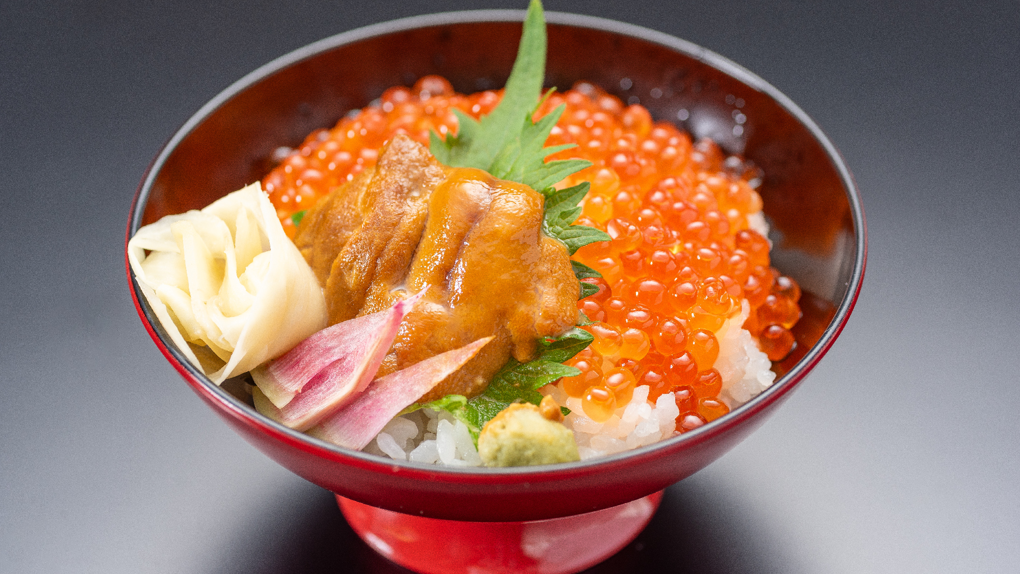 美味少量会席のご飯イメージ：うにいくら丼（ミニサイズ）