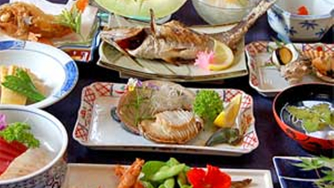 【松コース】幸せ気分に包まれる♪伊勢海老と旬の味覚コラボ！夕食は【お部屋食】