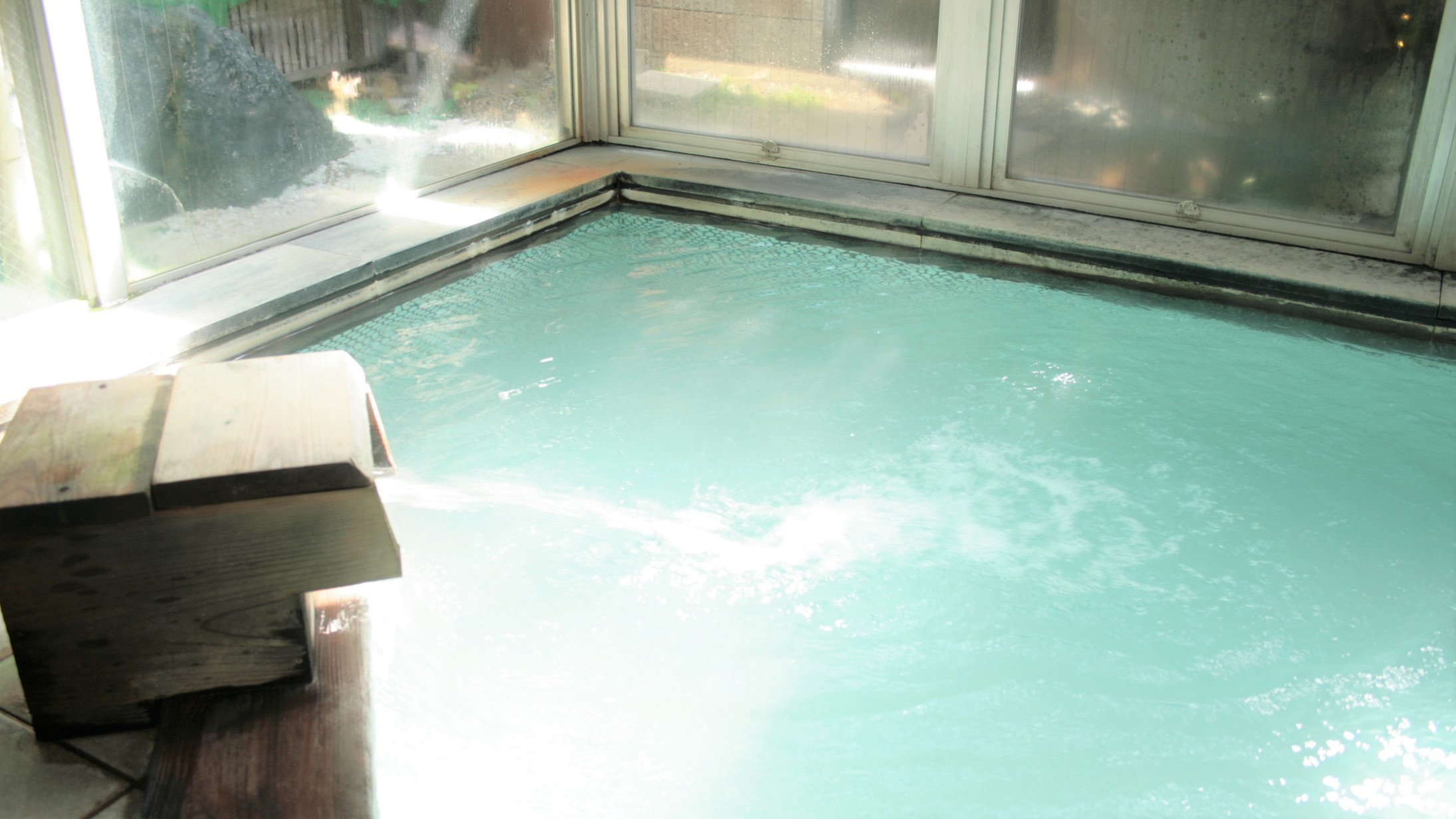 【温泉SALE】【素泊】『広々１２畳以上のゆったり和室』『大きな湯船の天然温泉』