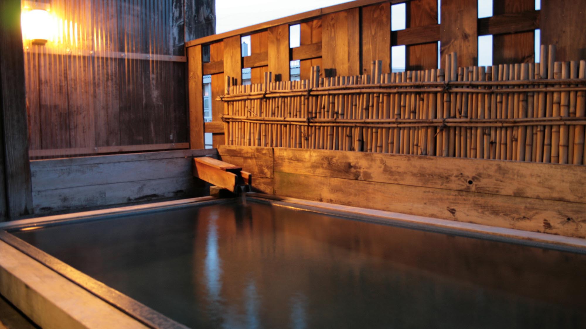 【スペシャルプライス】＜朝食付＞夜中もOK！源泉かけ流しの大浴場＆姉妹旅館の湯めぐり★Wi-Fi完備