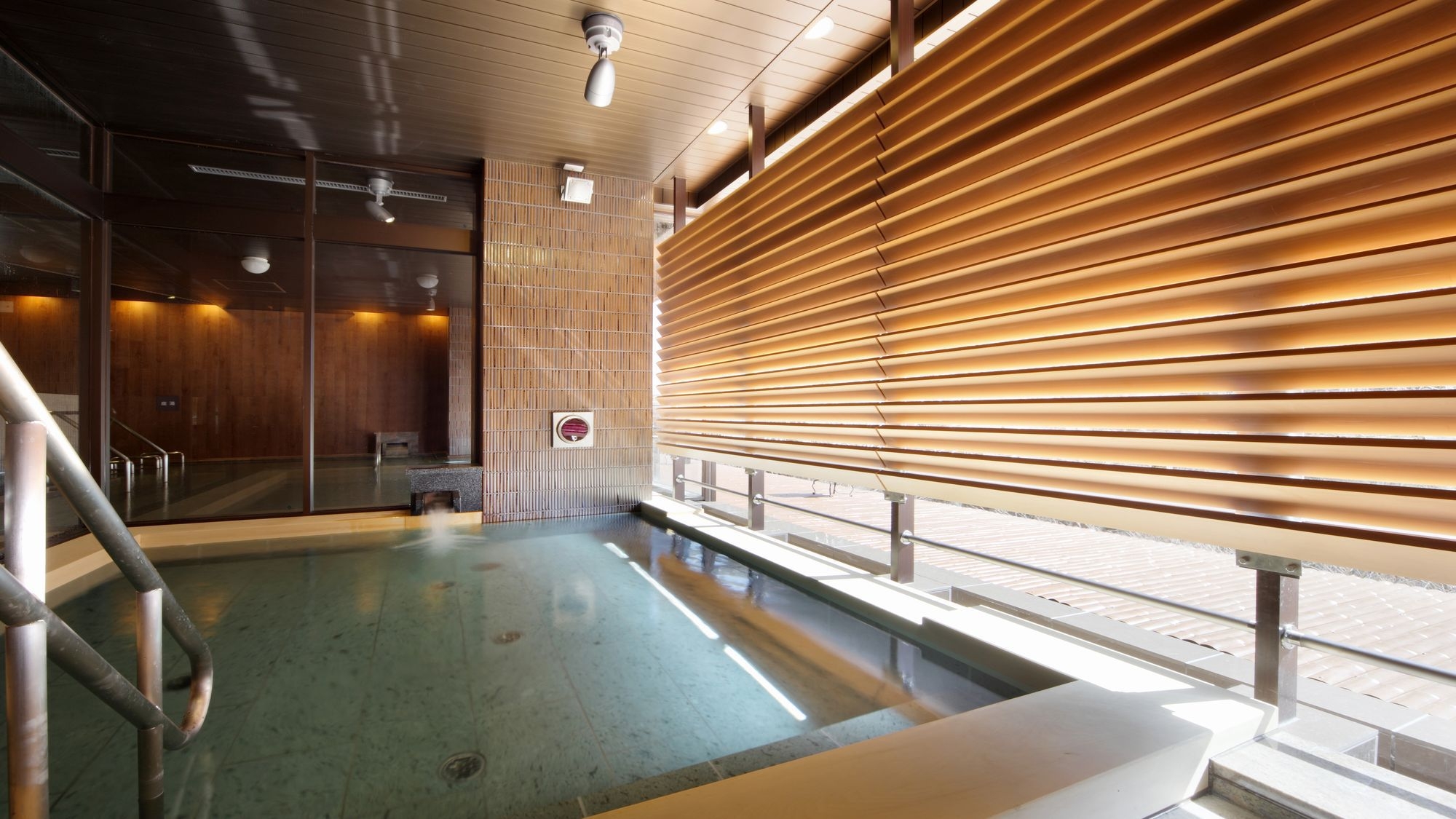 【記念日】ロクシタンアメニティ＆ワイン付★スペシャルメモリー★夕食は和洋中100種のバイキング♪♪