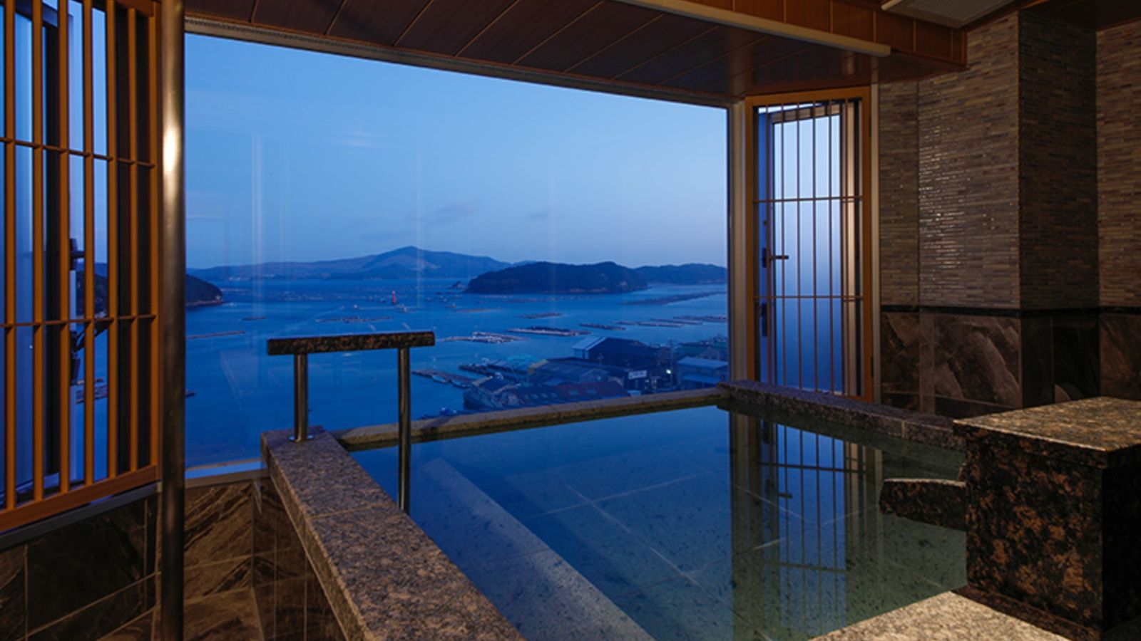 温泉露天風呂付き特別室701