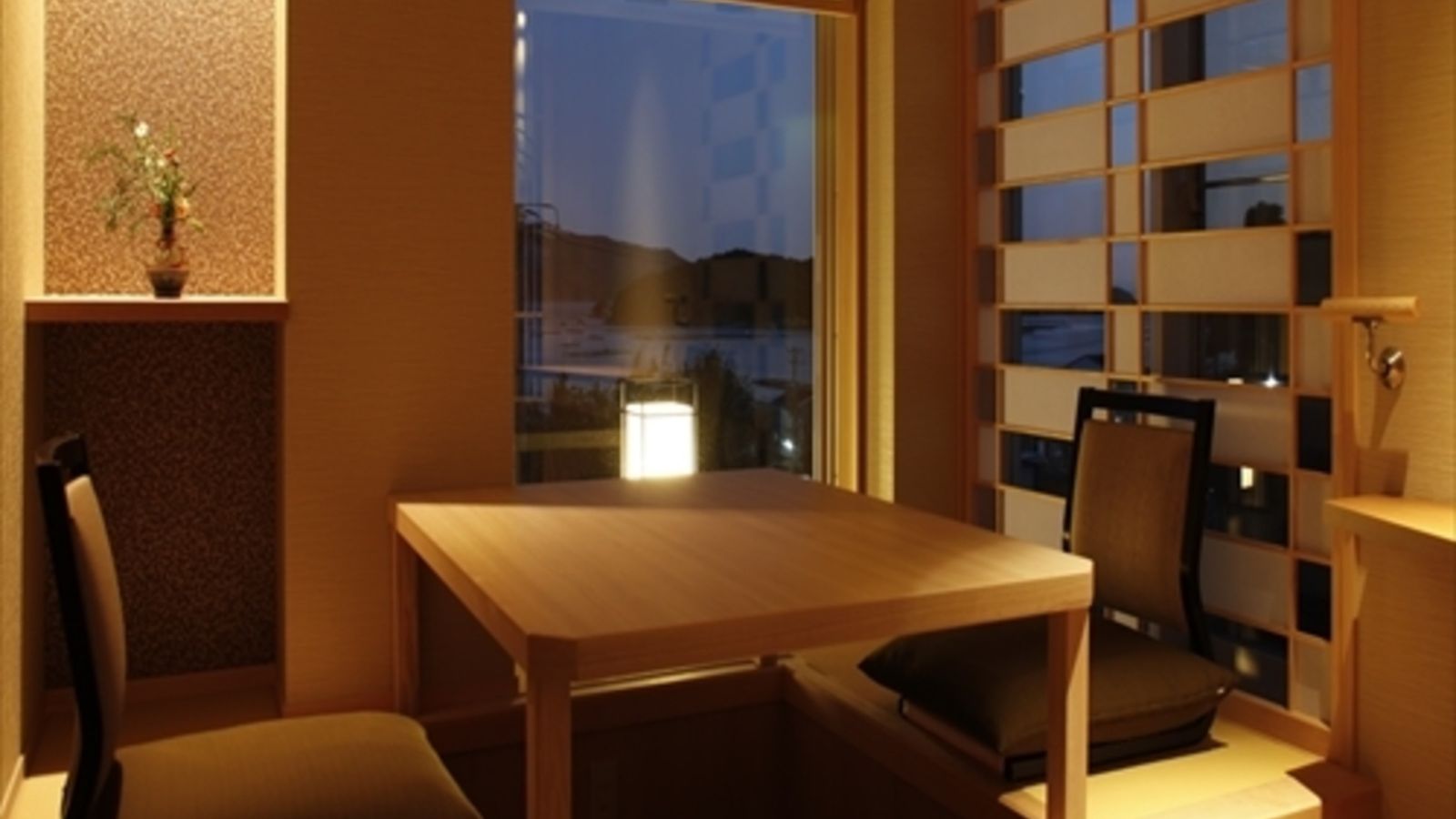 個室ダイニング　掘りごたつ　500*500