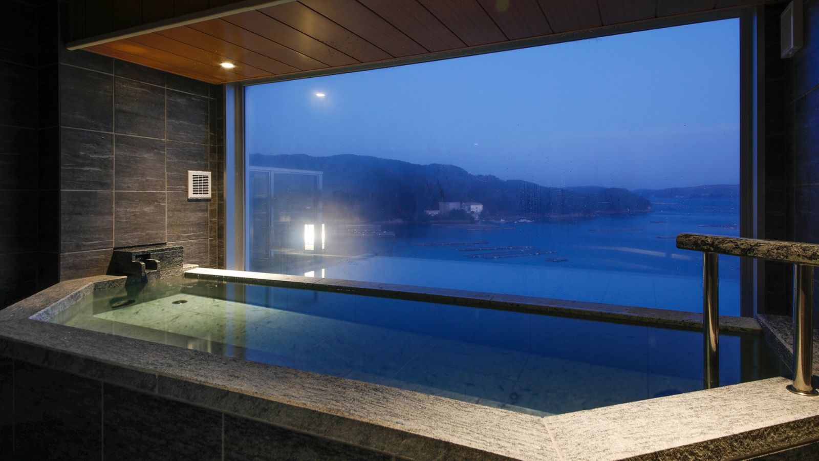 6階温泉露天風呂付き特別室（605号室）