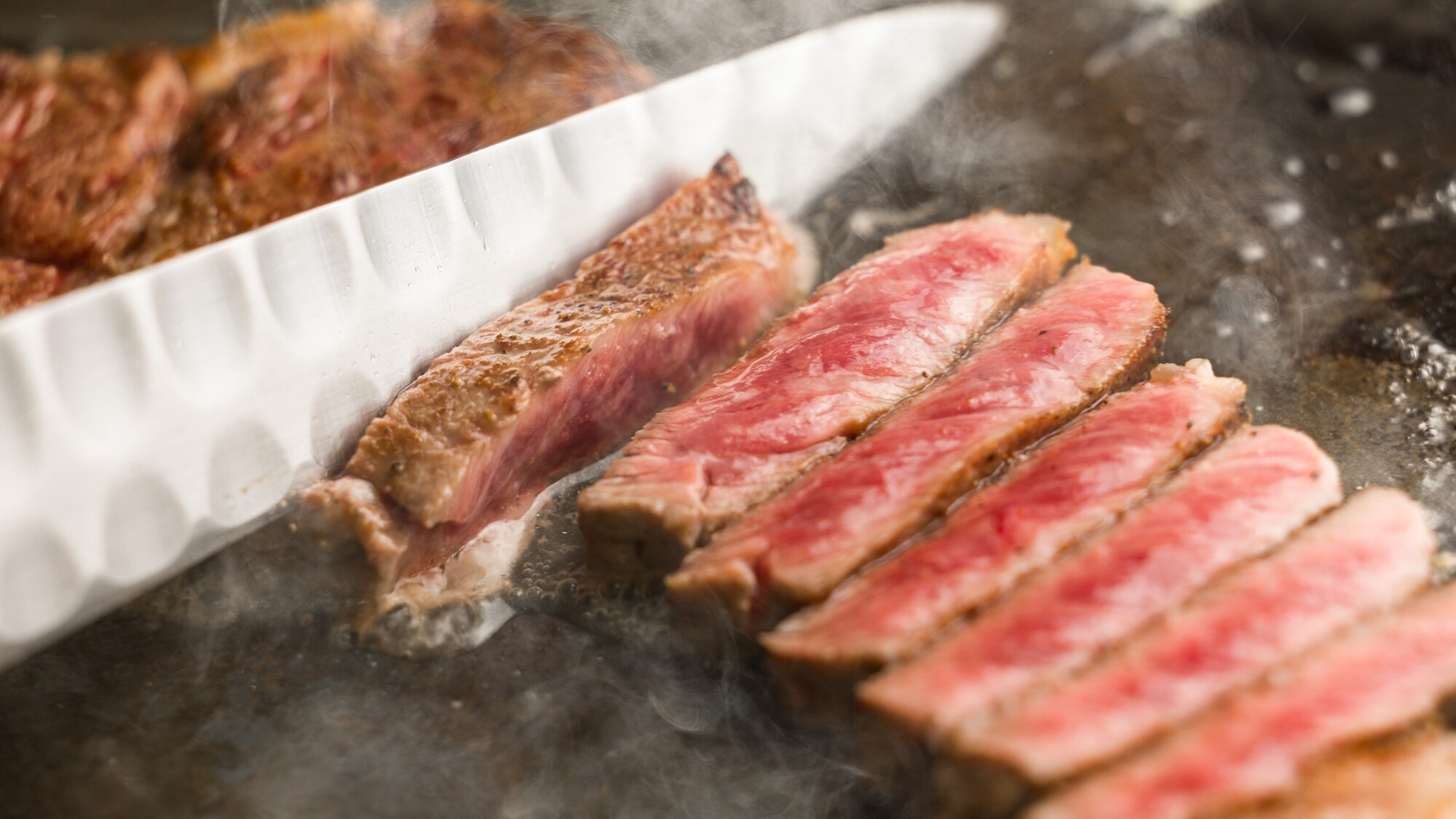 【黒毛和牛ステーキ食べ放題】＜夕朝食ビュッフェ＞贅沢！出来立てライブキッチン×絶景×温泉を満喫