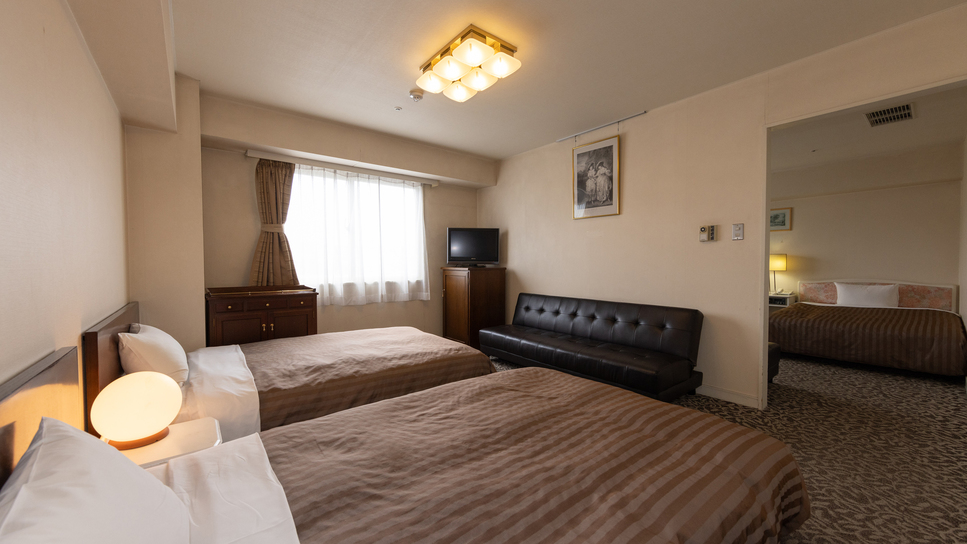 フォース（ダブル×2台・セミ×2台）