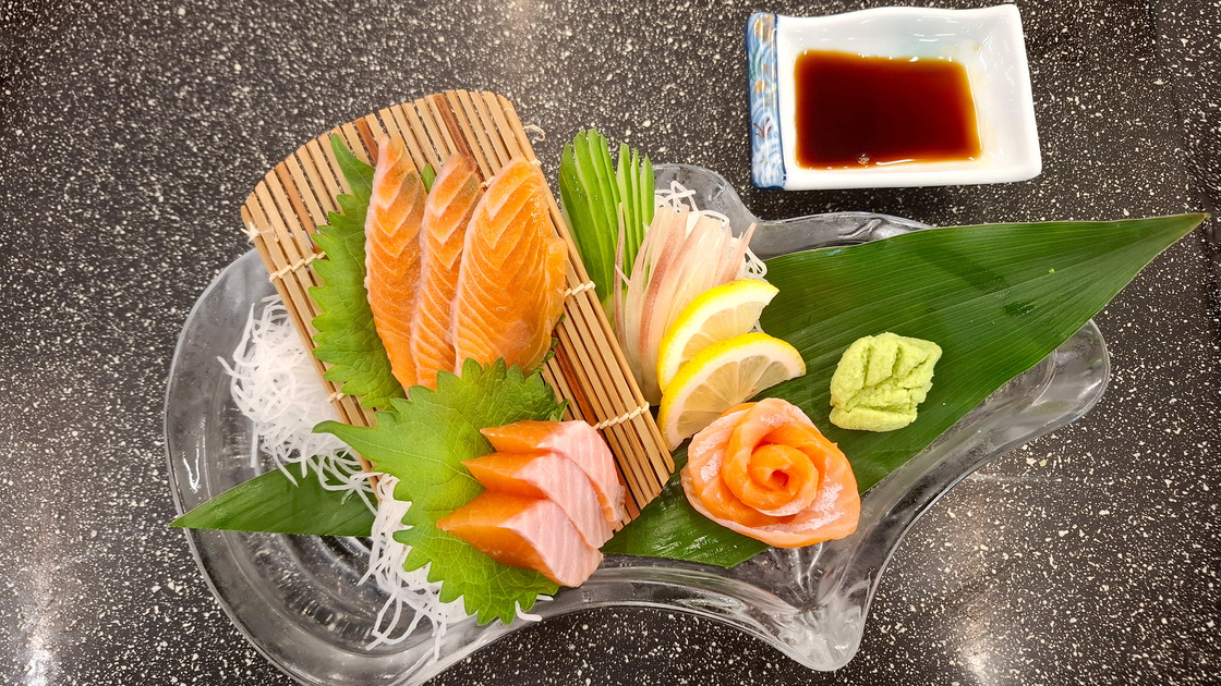 ・別注料理【信州サーモン刺身】付　1泊2食バイキングプラン